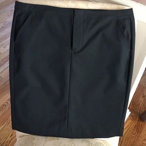 Women’s navy blue Gap Pinstriped skirt